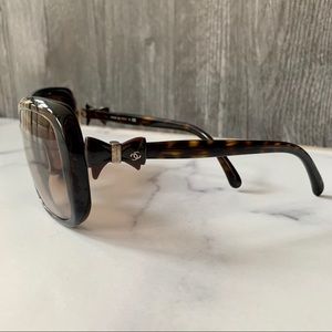 Chanel Bow sunglasses - dark brown